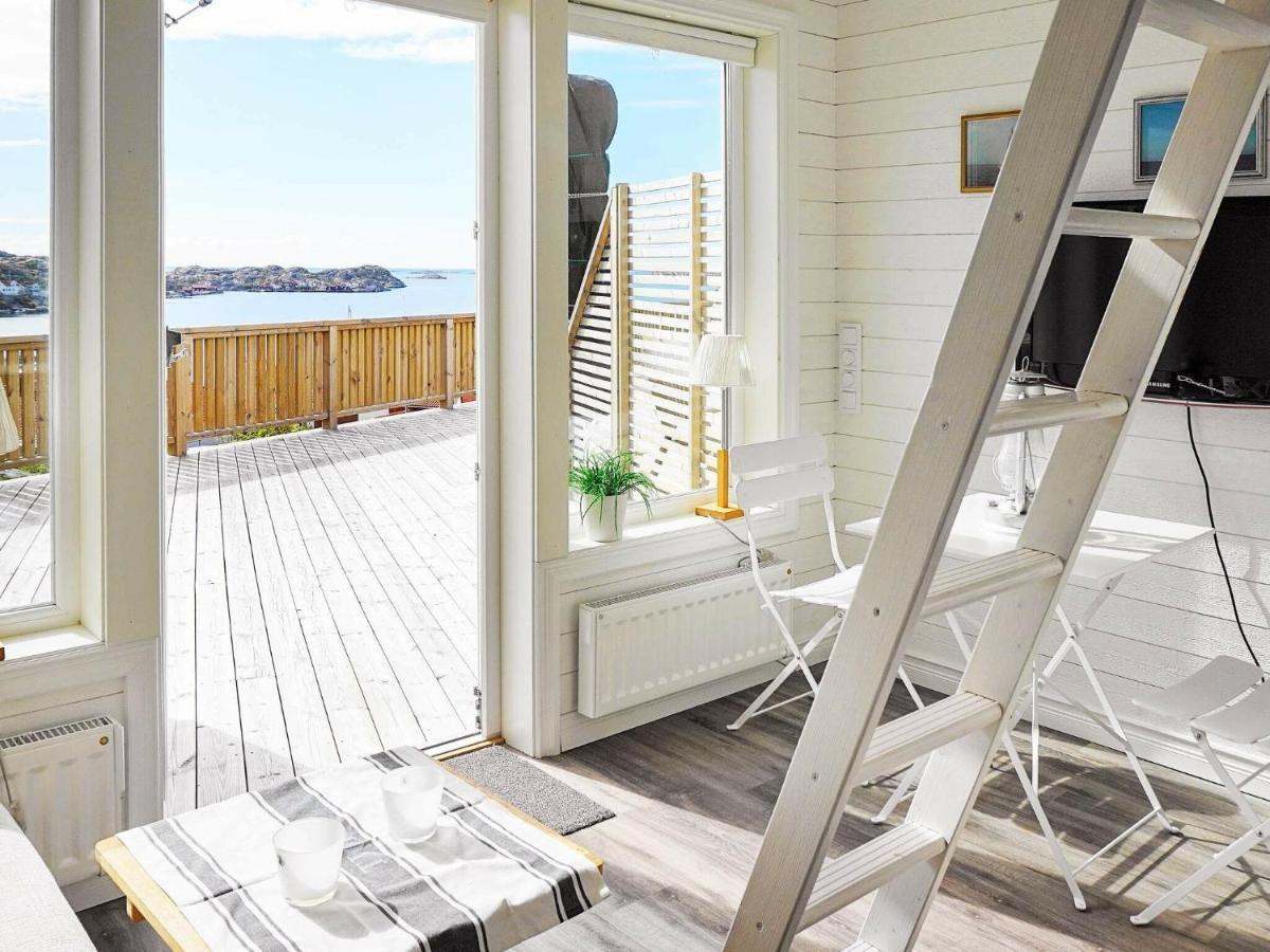 2 Person Holiday Home In R Nn Ng Rönnäng Kamer foto